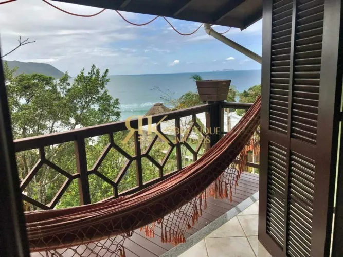 Pousada com vista mar na Praia da Solidão