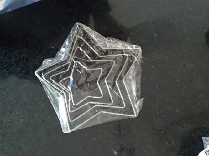 jogo de cortadores de biscoito em inox em formato de estrela. 4 peças. marca Cimapi