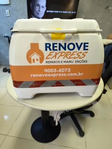 BAÚ DE MOTO 100L ICBRAS100 USADO - R$400 - CABE 2 CAPACETES