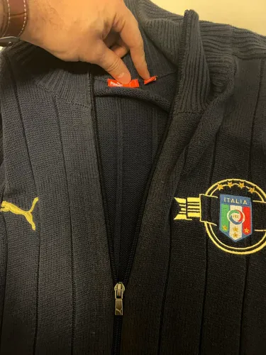 Blusa malha seleção Itália especial puma linda
