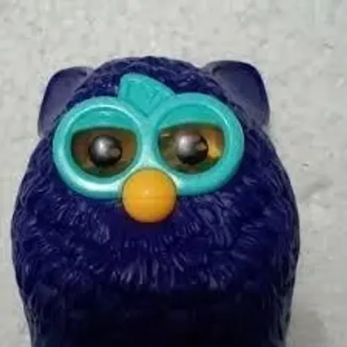 Boneco Furby Azul Escuro da Coleção McDonald's 2014 (Usado)