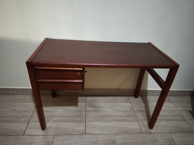 Escrivaninha de Madeira