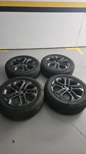 Roda Aro 18 Jeep Compass Longitude 2024 - Semi Novo