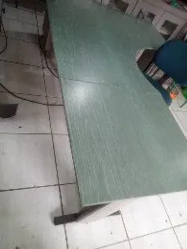 vendo mesa de escritorio com cadeira