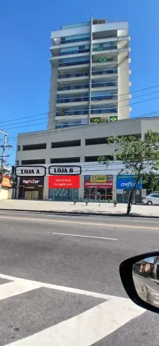 LOJA DE 180 M² PODENDO AMPLIAR PARA ATÉ 260M² EM PRÉDIO NOVO E EXCLUSIVO EM IRAJÁ!! .