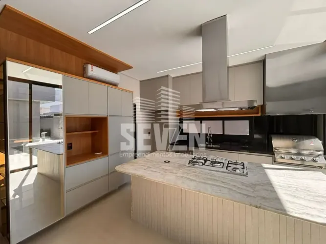Casa à Venda no Spazio Comendador Bauru 3 Suítes e Gourmet Integrado