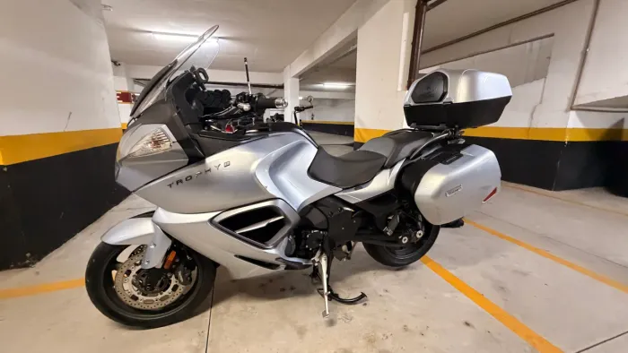 Trophy 1200 SE