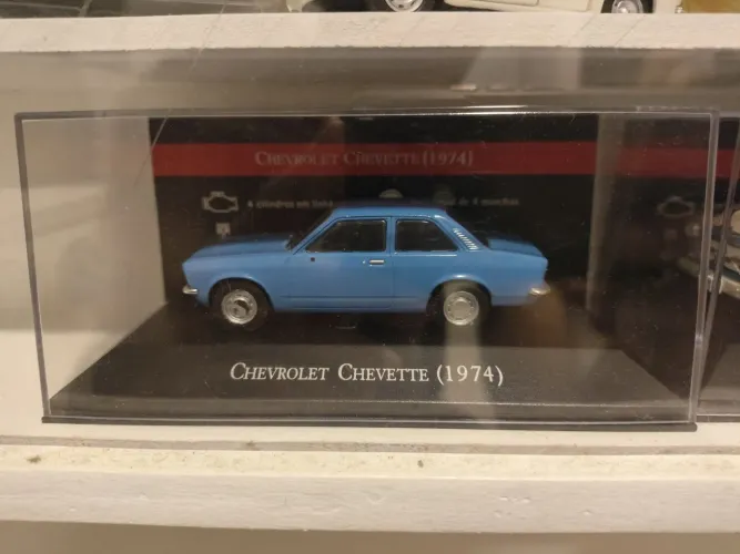 Miniatura Chevrolet Chevette 1974 inesquecível do Brasil 
