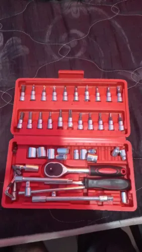 Jogo de Soquetes 1/4 com 46 Peças + Catraca - Novo