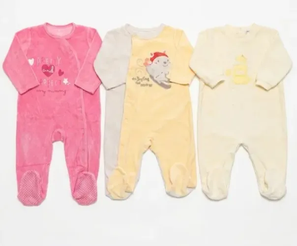 kit 3 Macacões Plush Early days tamanho 9 meses importados (Desapegos)