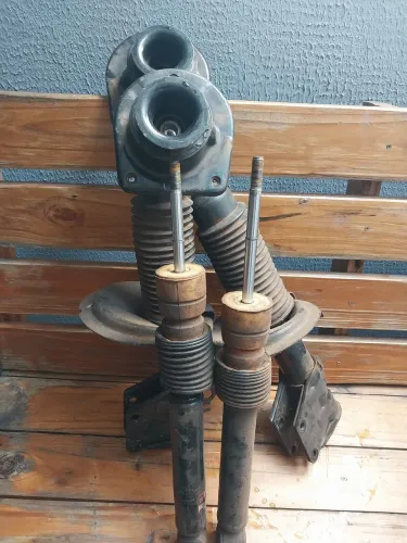 Vende-se uma suspensão trabalhada, somente para o Palio