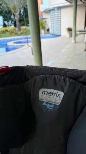 Vendo bebê conforto completo. Só lavar que fica novo. Bem abaixo do preço 