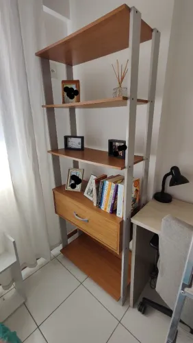 Estante organizador livreiro prateleiras industrial amadeirado off white