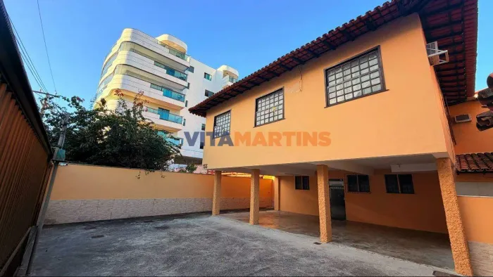 Apartamento térreo de 3 quartos (2 suítes) a venda no Braga em Cabo Frio/RJ por R$540.000,