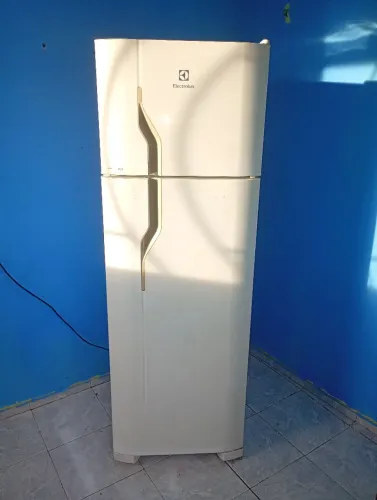 Geladeira Eletrolux Super Freezer