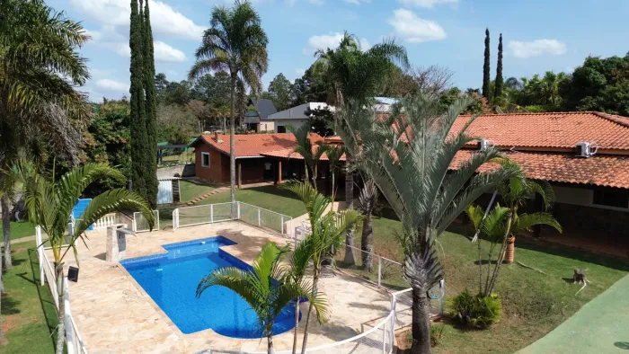chácara em condomínio fechado com 2500m².