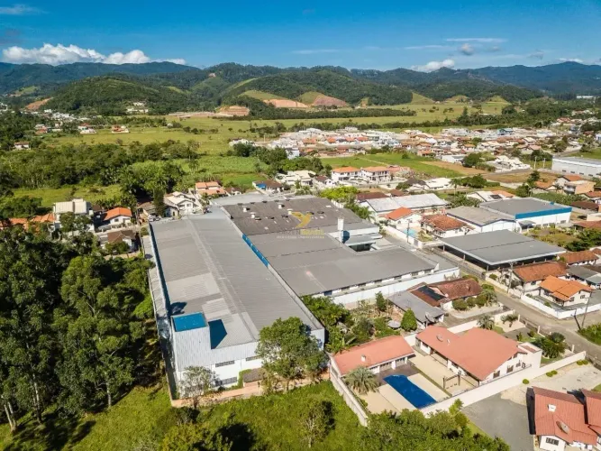 Galpão Industrial à Venda - Mais de 5.000m² em São João Batista SC