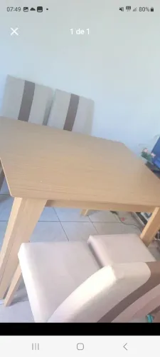 Vendo mesa com 4 Cadeiras com moda fiscal. 