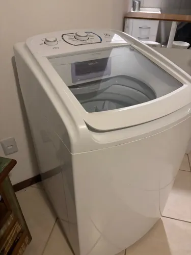 Máquina de Lavar Electrolux 11kg 220V - Perfeito Estado - R$ 990