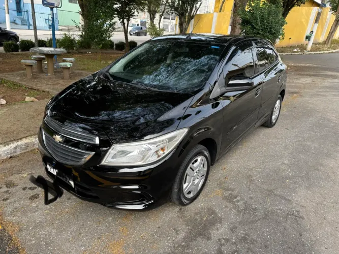 Chevrolet Onix Hatch LT 1.0 8V Flex Power Mec. 4P 2015