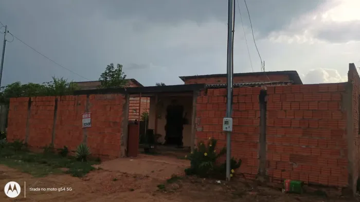 Vende se esta casa 