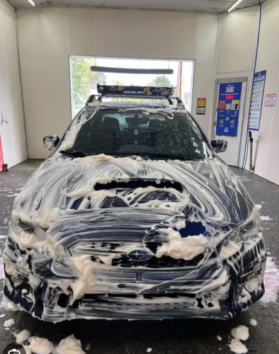 Lavo carros na comodidade de sua casa, o em sua Empresa. 