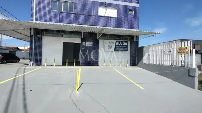 GALPÃO COMERCIAL REFORMADO EM LOCALIZAÇÃO ESTRATÉGICA