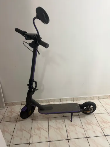 Patinete Elétrico Xiaomi Mi Essential Bluetooth Preto (Usado)