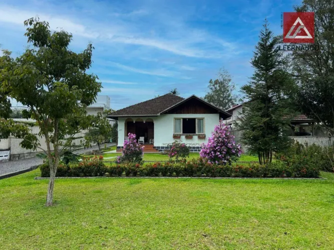 Casa com 4 dormitórios, sendo 2 suítes à venda, 274 m² por R$ 1.750.000 - Itoupava Seca -