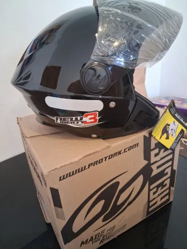 Capacete novo