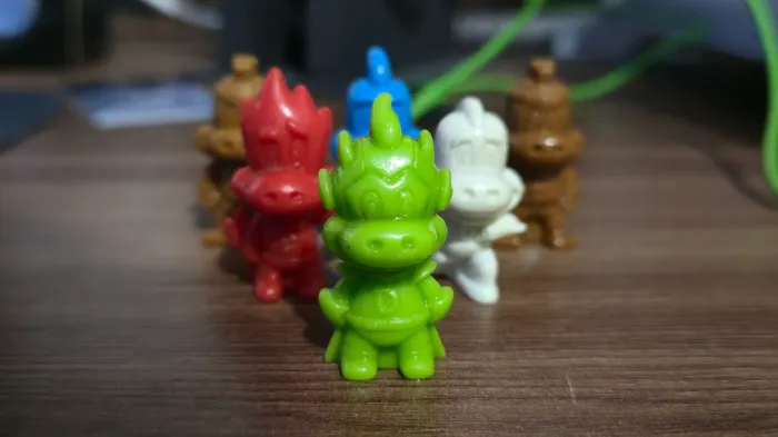 Vende-se mini dinossauro poderes da natureza danoninho