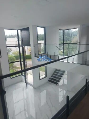 Casa à venda em Jandira, Jardim do Golf I, com 5 suítes, com 447 m², Condomínio Santa Mari