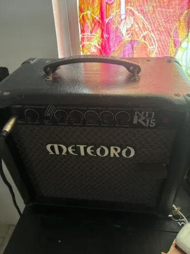 Caixa de som METEORO