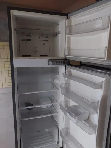 Jeladeira Brastemp 380 litros fosfri