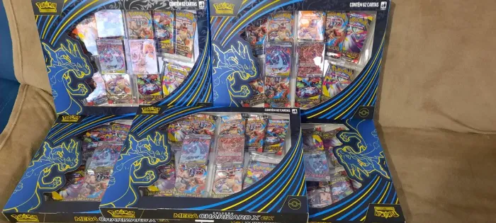 Box mega charizad ex português