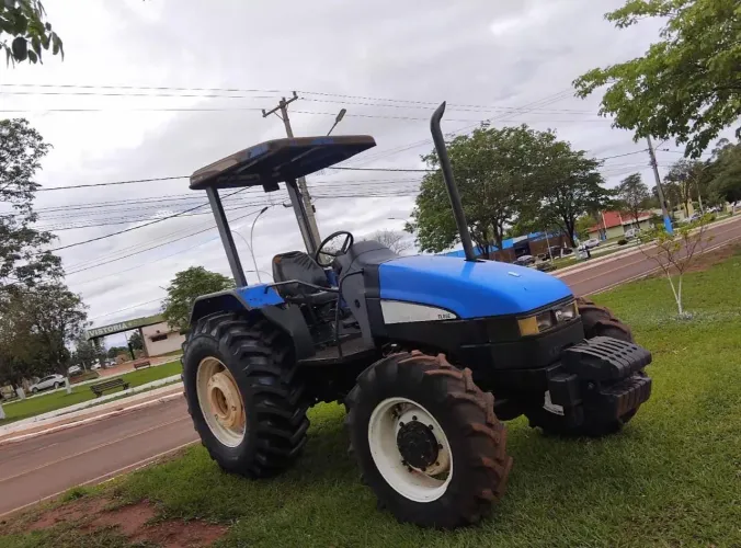 Trator New holland TL 85