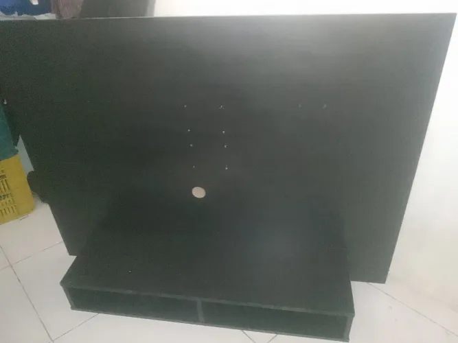 Painel TV suporta até 43 polegadas