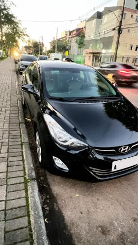 Hyundai Elantra GLS 1.8 16V Aut. 2012