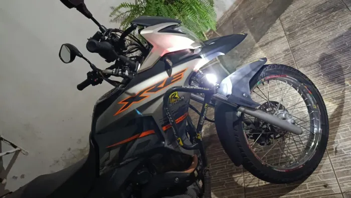 Vendo moto.