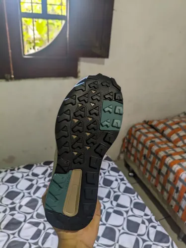 Adidas Terrex de R$600,00 por R$400,00.