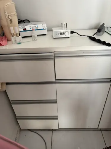 Mesa manicure (nails designer)