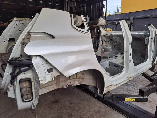 Lateral traseira direita peugeot 2008 2015 a 2023