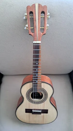 CAVAQUINHO PROFISSIONAL SELLETTO LUTHERIA