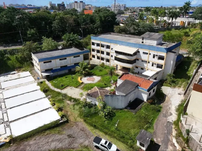 Terreno Comercial com 20.578m² à Beira da Estrada do Coco | Alto Potencial para Grandes Em