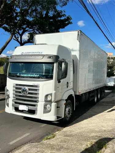 Vw 24280 prime 2022 leito teto alto baú ou chassi