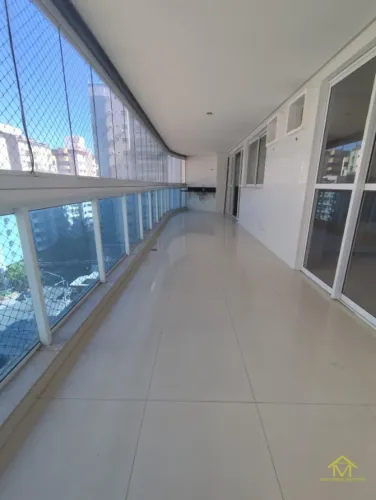Apartamento Montado em Praia da Costa: 4 Quartos com Suíte com 168 m²