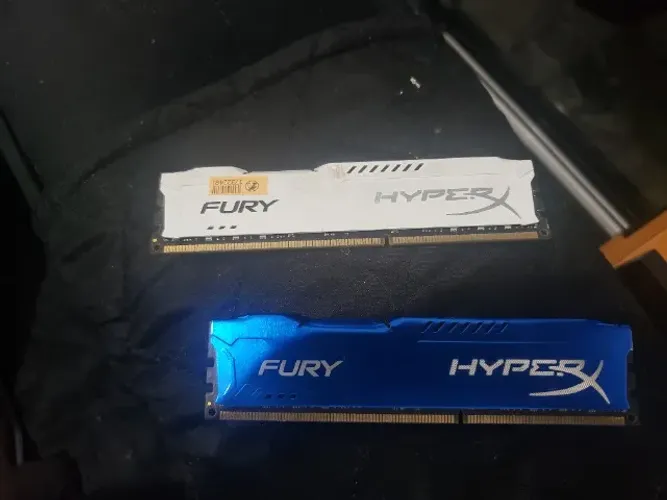 Memoria ram, usada funciona bem (16 gb, 2x8) ddr3 as duas são 1993 MHz