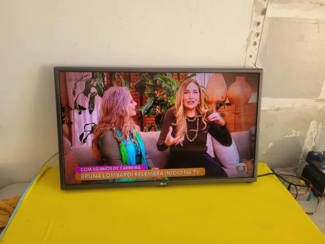 TV LG 32" SMART