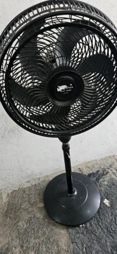 Ventilador Britânia 40cm Preto Pedestal