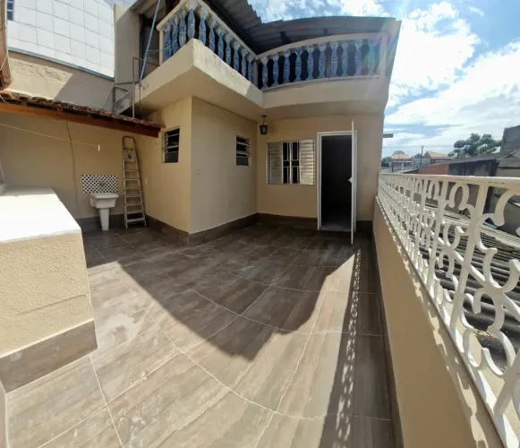 CASA DUPLEX REFORMADA COM 2 DORMITÓRIOS E QUINTAL REGIÃO DA SABARÁ e INTERLAGOS